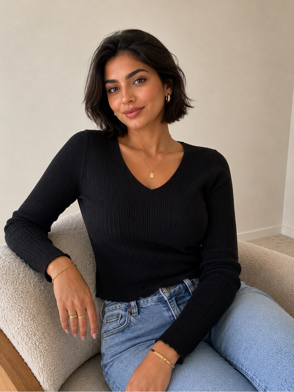 Women's Black Ribbed V-Neck Long Sleeve Top